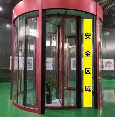 圖3 危險(xiǎn)區(qū)夾人后展箱回縮狀態(tài)