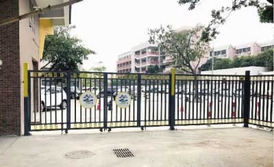 統(tǒng)一建設(shè)的閘口古樸又得體