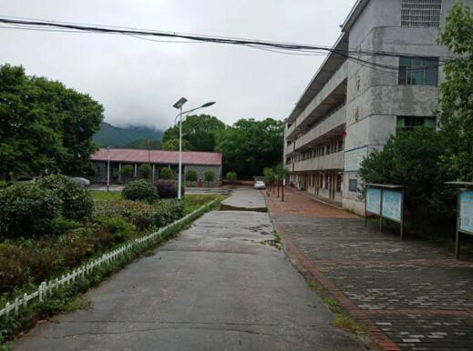 江西省新干縣桃溪鄉(xiāng)堅朗希望小學原貌