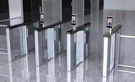 人臉識別測溫通道閘