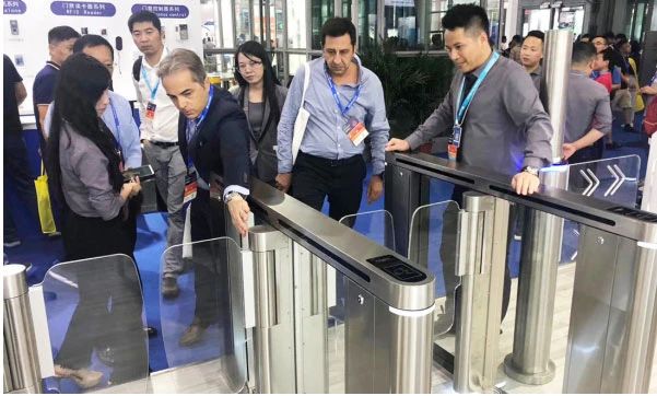 創(chuàng)騰通道閘