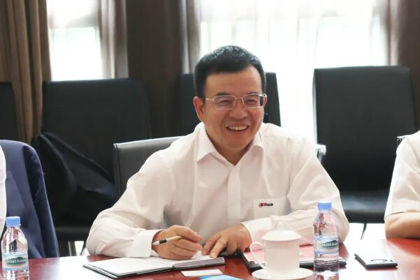 傅利泉董事長現(xiàn)場發(fā)言