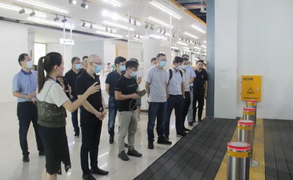 智能門(mén)標(biāo)準(zhǔn)起草專(zhuān)家一行70余人蒞臨百勝指導(dǎo)