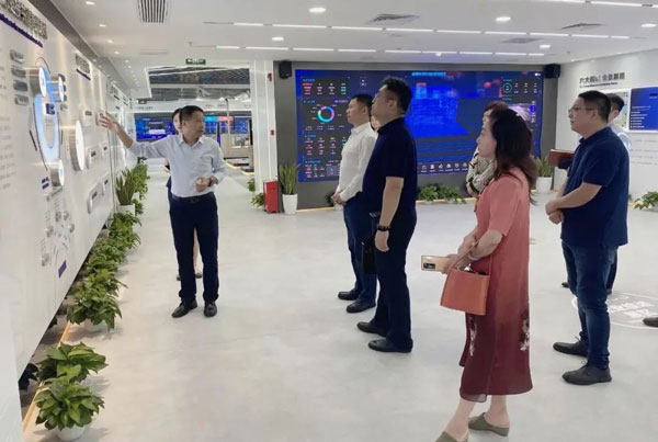武漢市人民政府駐廣州辦事處一行蒞臨捷順科技總部參觀考察
