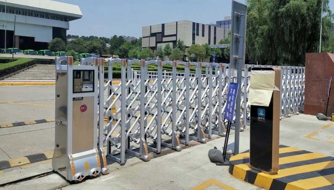 西安交通大學(xué)是全國(guó)重點(diǎn)大學(xué)