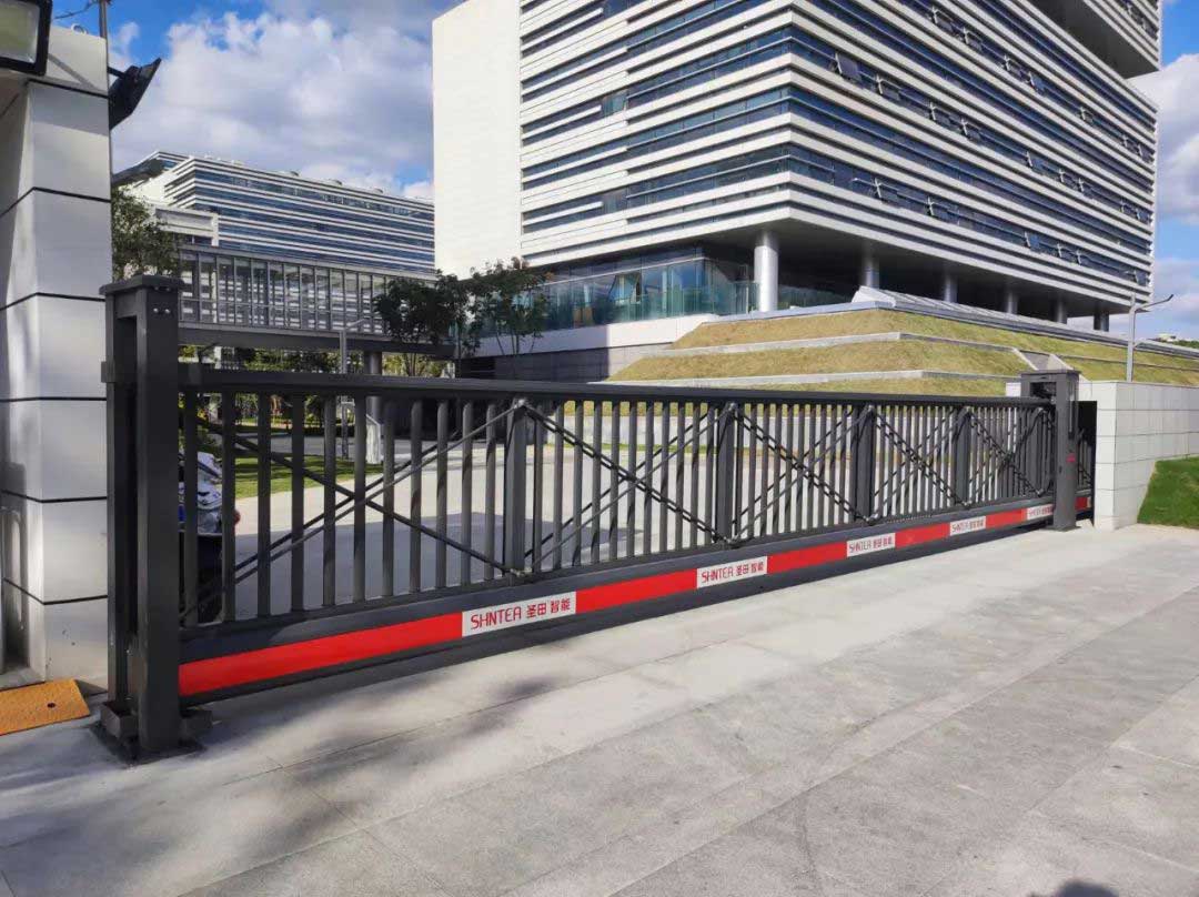 上海交通大學(xué)（張江高等研究院），采用重型懸臂門(mén)T908