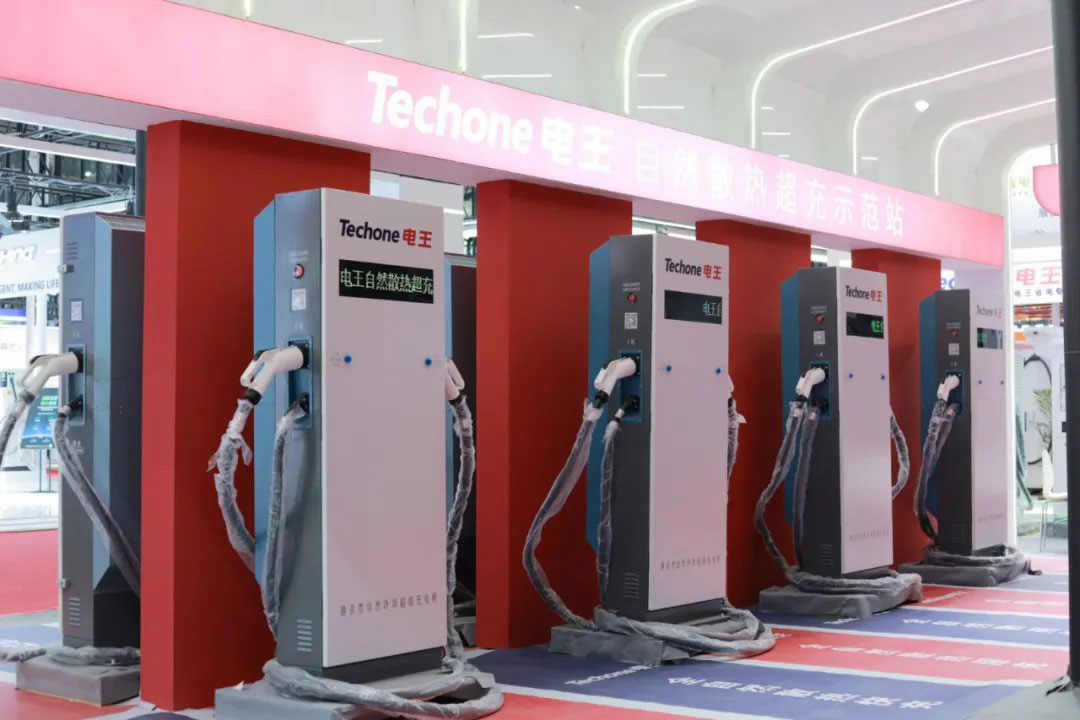 電王自然散熱超充