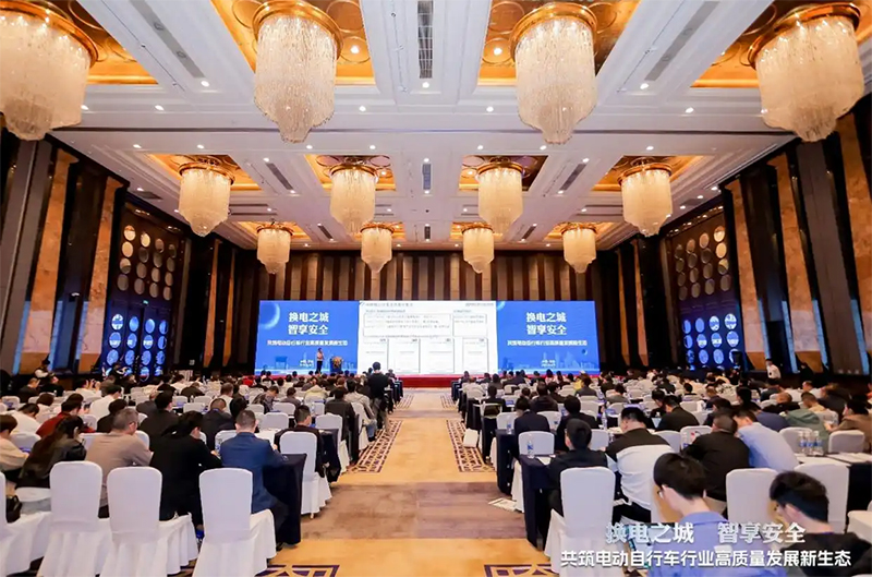 年內(nèi)新建電動(dòng)自行車(chē)換電倉(cāng)2萬(wàn)個(gè)，政企社共建深圳“換電之城”