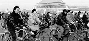 回顧新中國(guó)成立70年來(lái)出行停車(chē)的巨變 展望智慧停車(chē)的未來(lái)