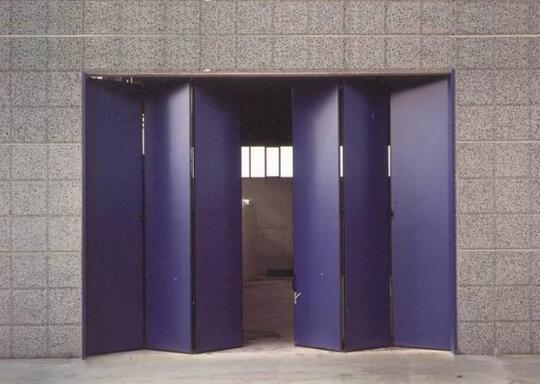 您是否了解工業(yè)折疊門門扇的材料及制作呢？