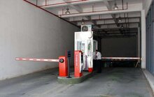 車庫(kù)出入口道閘圖片集