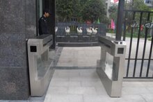 智能人行通道閘機(jī)的種類及功能有哪些？