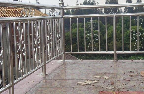 不銹鋼護(hù)欄安裝注意問(wèn)題