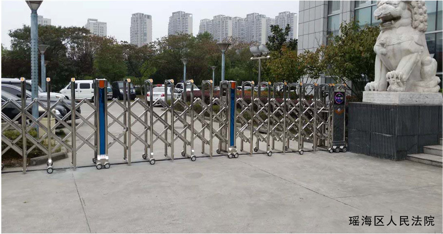瑤海區(qū)人民法院伸縮門工程案例 - 中出網(wǎng)-智能出入口與停車充電門戶