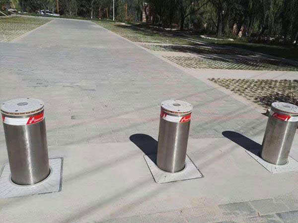 電動(dòng)升降路樁