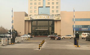 火炬大廈車牌識(shí)別系統(tǒng)案例 - 中出網(wǎng)-智能出入口與停車充電門(mén)戶