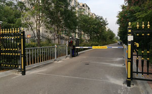 淄博遠(yuǎn)景別墅車牌識(shí)別系統(tǒng)案例 - 中出網(wǎng)-智能出入口與停車充電門(mén)戶