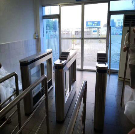 廣西北海北部灣游輪碼頭檢票速通擺閘案例 - 中出網-智能出入口與停車充電門戶