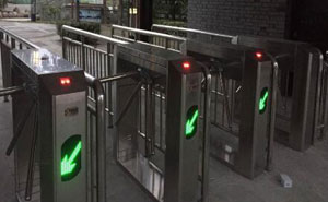 寧波第一學(xué)堂三輥閘檢票系統(tǒng)案例 - 中出網(wǎng)-智能出入口與停車充電門戶