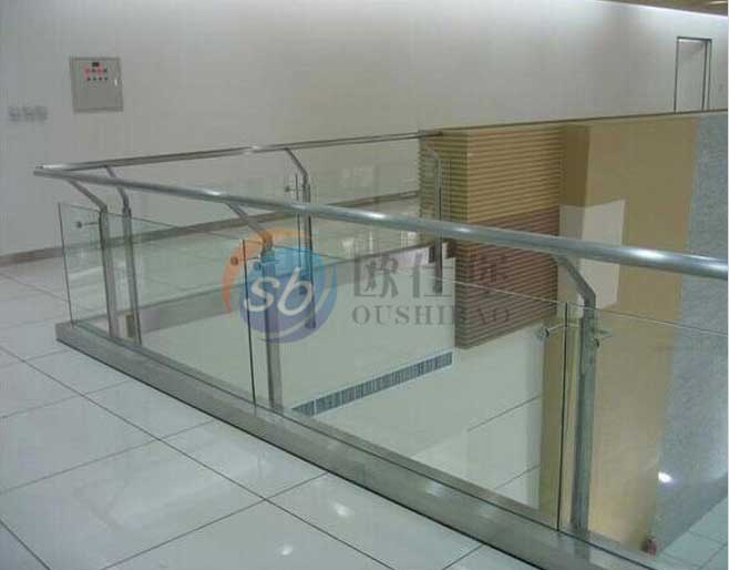 陽臺不銹鋼玻璃護欄