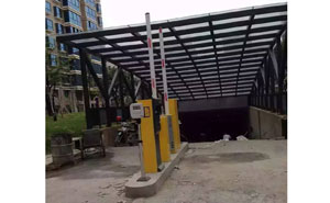 湖南裕華名居小區(qū)智能停車場(chǎng)系統(tǒng)案例 - 中出網(wǎng)-智能出入口與停車充電門戶