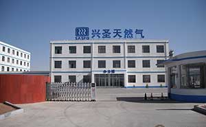 興圣天燃氣施工伸縮門案例 - 中出網(wǎng)-智能出入口與停車充電門戶