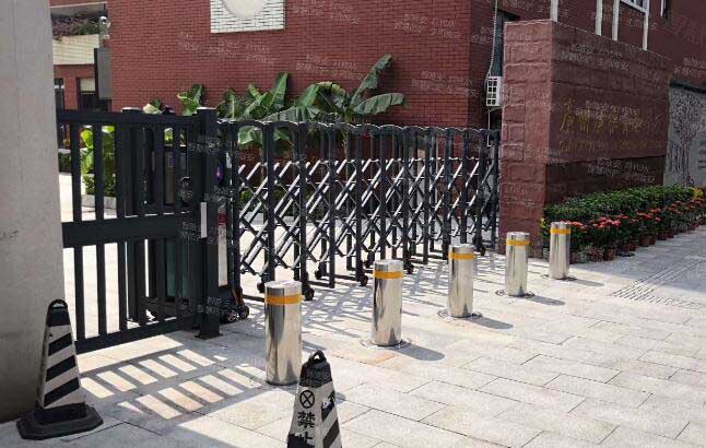 廣州廣雅學(xué)校升降柱案例 - 中出網(wǎng)-智能出入口與停車充電門戶