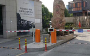 湖州南潯玫瑰半島花園車牌識(shí)別系統(tǒng)案例 - 中出網(wǎng)-智能出入口與停車充電門戶