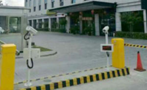 上海森景大酒店車(chē)牌識(shí)別系統(tǒng)案例 - 中出網(wǎng)-智能出入口與停車(chē)充電門(mén)戶
