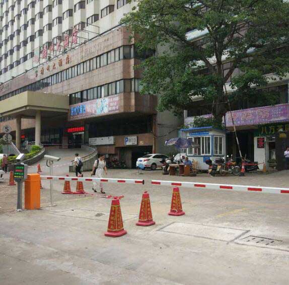 梧州大酒店車牌識別系統(tǒng)案例 - 中出網(wǎng)-智能出入口與停車充電門戶