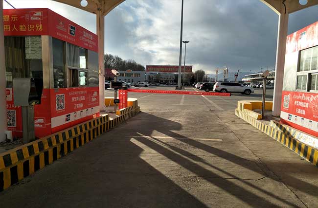拉薩貢嘎國際機場車牌識別系統(tǒng)案例 - 中出網(wǎng)-智能出入口與停車充電門戶