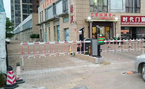 廣東肇慶四會(huì)珠影廣場(chǎng)車牌識(shí)別系統(tǒng)案例 - 中出網(wǎng)-智能出入口與停車充電門戶