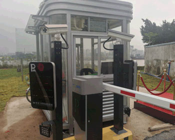 廣州醫(yī)藥港三進(jìn)三出車牌識(shí)別系統(tǒng)案例 - 中出網(wǎng)-智能出入口與停車充電門戶