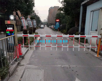 上海美蘭湖領(lǐng)域五進五出車牌識別案例 - 中出網(wǎng)-智能出入口與停車充電門戶