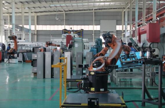 一手抓生產(chǎn)，有序有力，加速?gòu)?fù)產(chǎn)