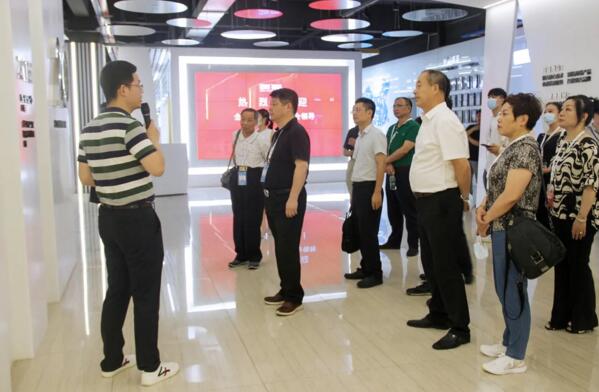 同心聚力，互助共贏——全國(guó)13省、市安全防范協(xié)會(huì)領(lǐng)導(dǎo)蒞臨百勝智能調(diào)研