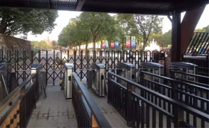 上海野生動(dòng)物園通道閘案例 - 中出網(wǎng)-智能出入口與停車(chē)充電門(mén)戶