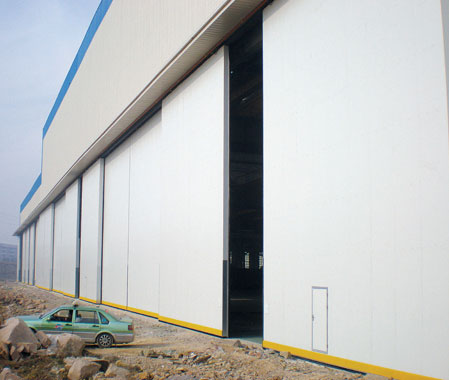 遼寧紅沿河核電公司-平開(kāi)工業(yè)門(mén)案例 - 中出網(wǎng)-智能出入口與停車充電門(mén)戶