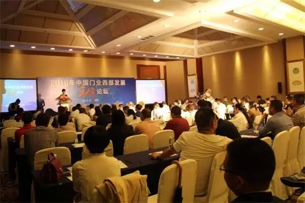 山東銳澤榮獲行業(yè)自動門類制造及安裝兩項二級企業(yè)資質(zhì)