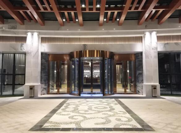 厲害了！央視、省、市臺(tái)爭(zhēng)相報(bào)道！銳澤旋轉(zhuǎn)門為什么這么火？