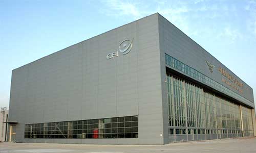 北京首都機(jī)場工業(yè)提升門案例 - 中出網(wǎng)-智能出入口與停車充電門戶