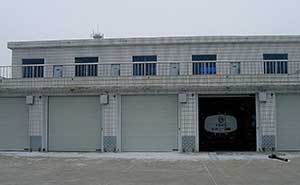 包頭中國航油車庫門案例