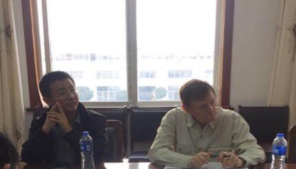 英國知名的鍍鋅專家、國際鍍鋅協(xié)會(huì)顧問及華南理工大學(xué)材料學(xué)教授來江蘇國強(qiáng)考察