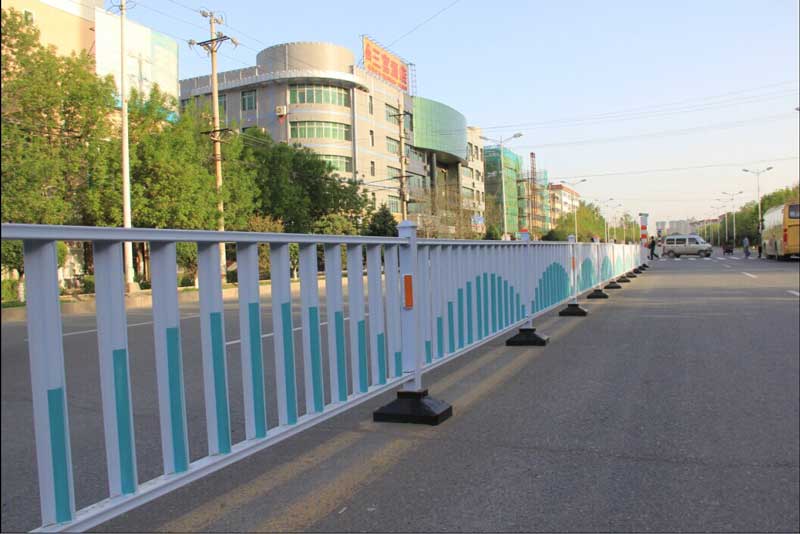 防眩板鋼質(zhì)護(hù)欄