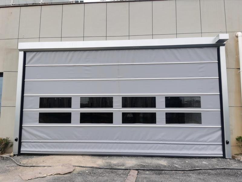 保溫快速堆積門