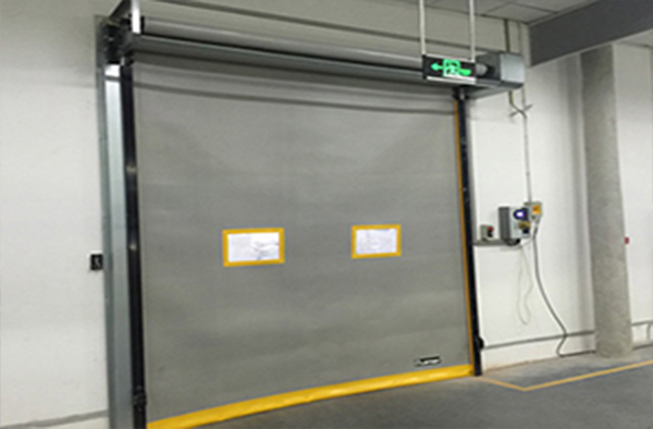 天弘基業(yè)軟簾防撞快速門 - 中出網(wǎng)-智能出入口與停車充電門戶