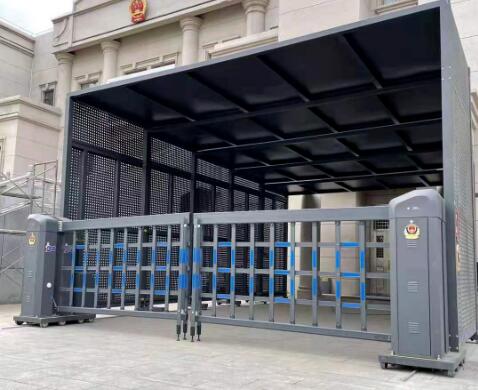 金嘉豪對特殊單位非標(biāo)定制特種電動過渡門分析