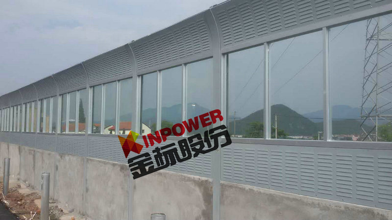 杭金衢高速公路聲屏障護(hù)欄案例 - 中出網(wǎng)-智能出入口與停車充電門(mén)戶