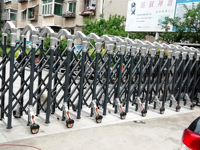 電動(dòng)門案例 - 中出網(wǎng)-智能出入口與停車充電門戶