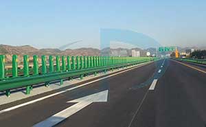 哈爾濱伊綏高速JA4護欄案例 - 中出網(wǎng)-智能出入口與停車充電門戶